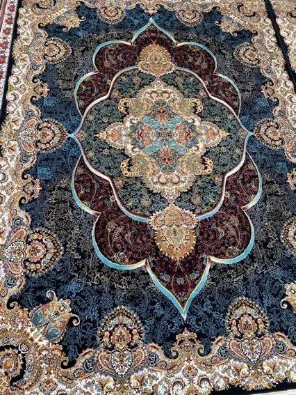 یک تخته فرش ۱۲متری و یک تخته ۹متری دستباف گونه|فرش|شهریار, رضی آباد بالا|دیوار