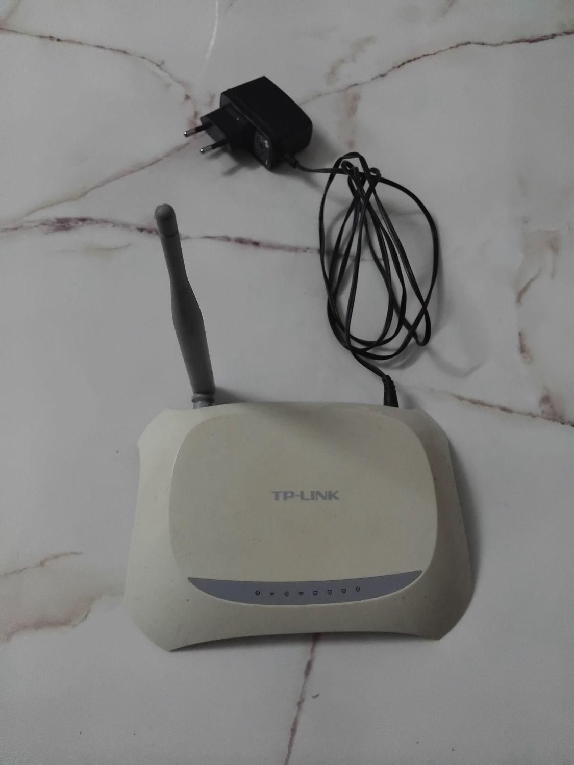 مودم Tplink و هارد اکسترنال ۵۰۰ گیگ|مودم و تجهیزات شبکه|تنکابن, |دیوار