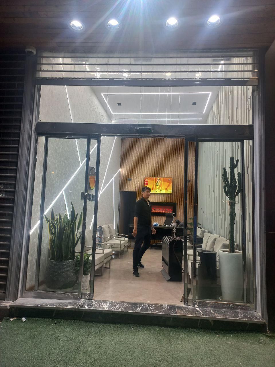 صنایع شیشه سکوریت پرشین|خدمات پیشه و مهارت|تاکستان, |دیوار