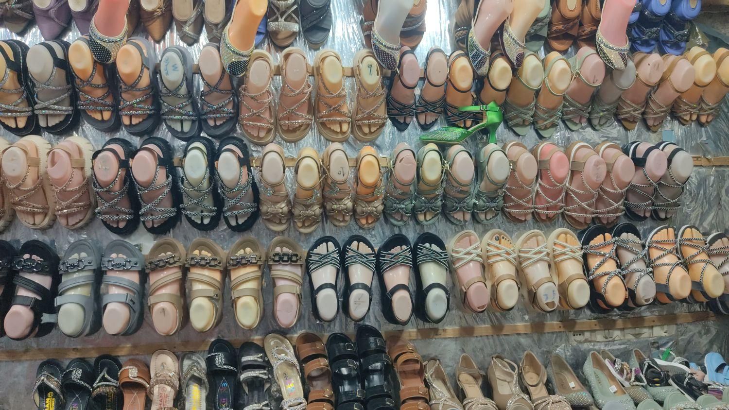 فروش. مغازه.  کفش.|فروش مغازه و غرفه|سراوان, |دیوار
