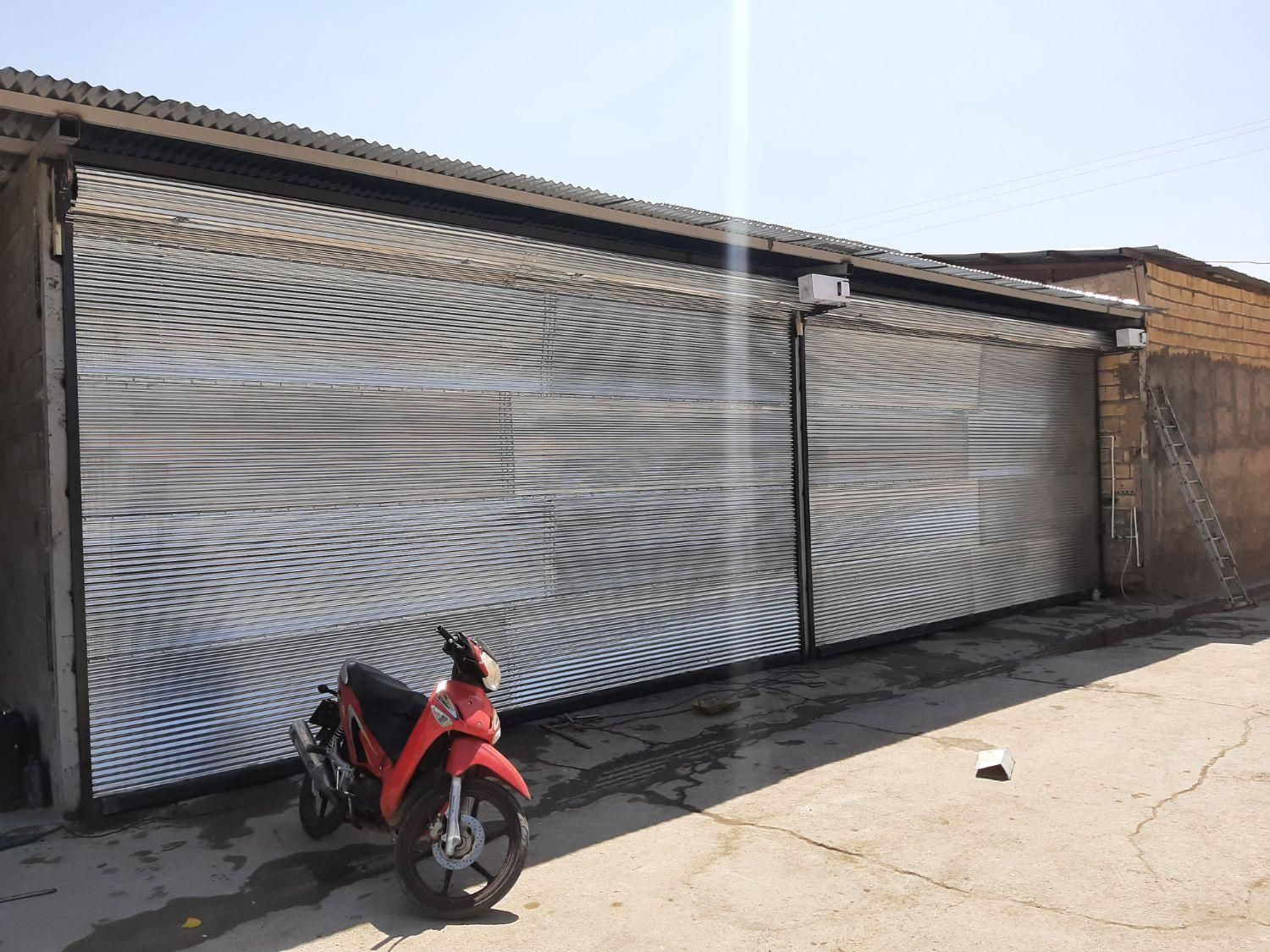 نصب وتعمیر انواع کرکره های برقی ودستی|خدمات پیشه و مهارت|بروجرد, |دیوار