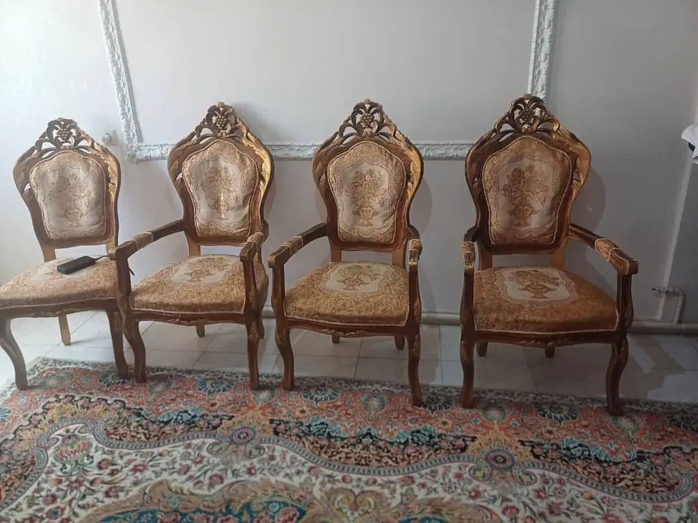 مبل استیل 9نفره سالم سالم و میز ناهار خوری|مبلمان خانگی و میز عسلی|فردیس, قریشی|دیوار
