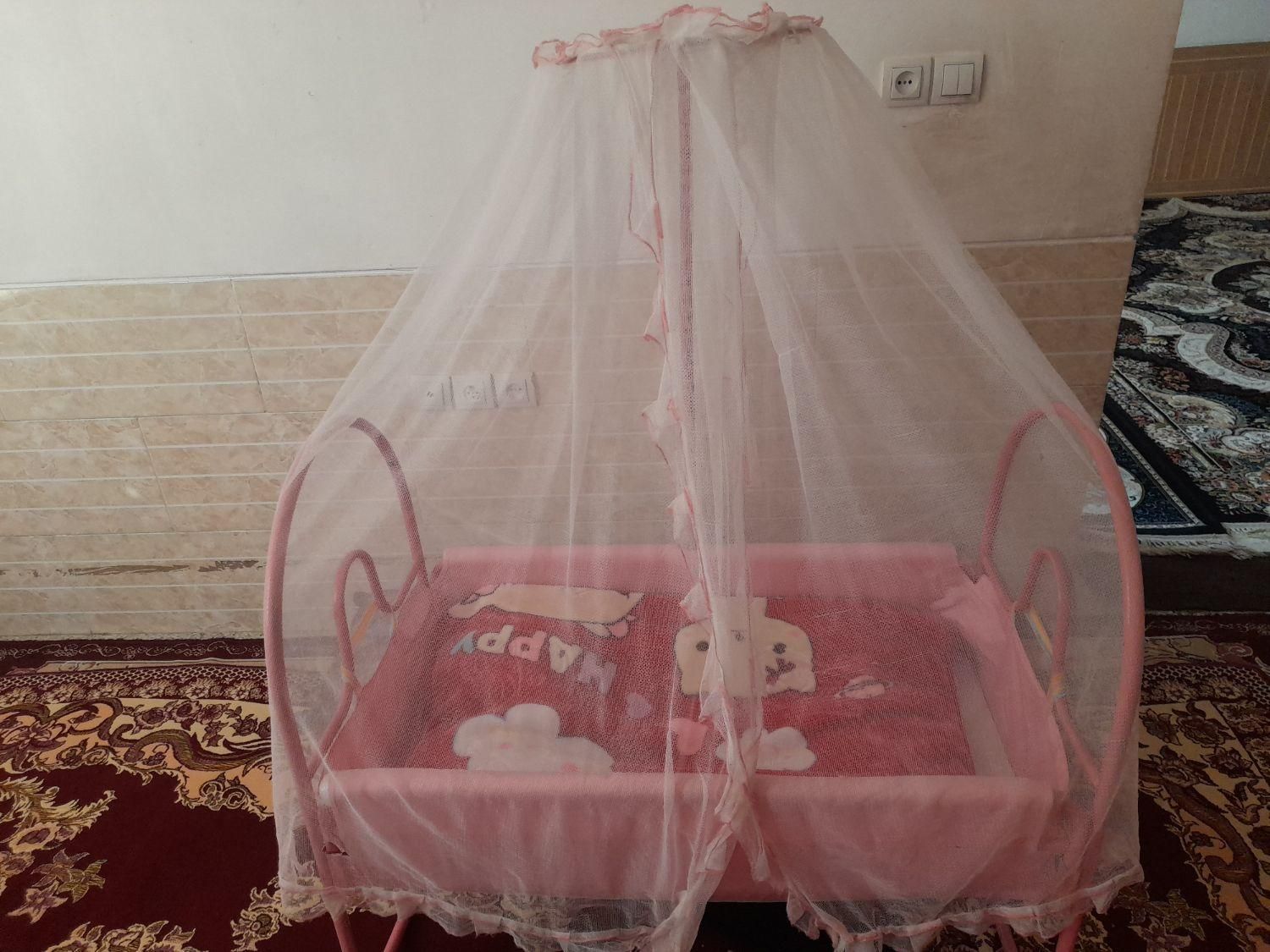 گهواره نوزاد . روروک .لالایی. سرویس حمام|تخت و صندلی بچه|شیراز, کوشک میدان|دیوار