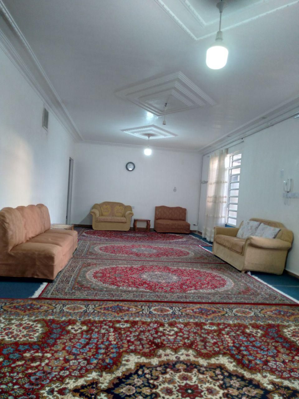 سوئیت تمیز بزرگ ودلنشین درگلدشت فقط خانواده|اجارهٔ کوتاهمدت آپارتمان و سوئیت|بروجرد, |دیوار