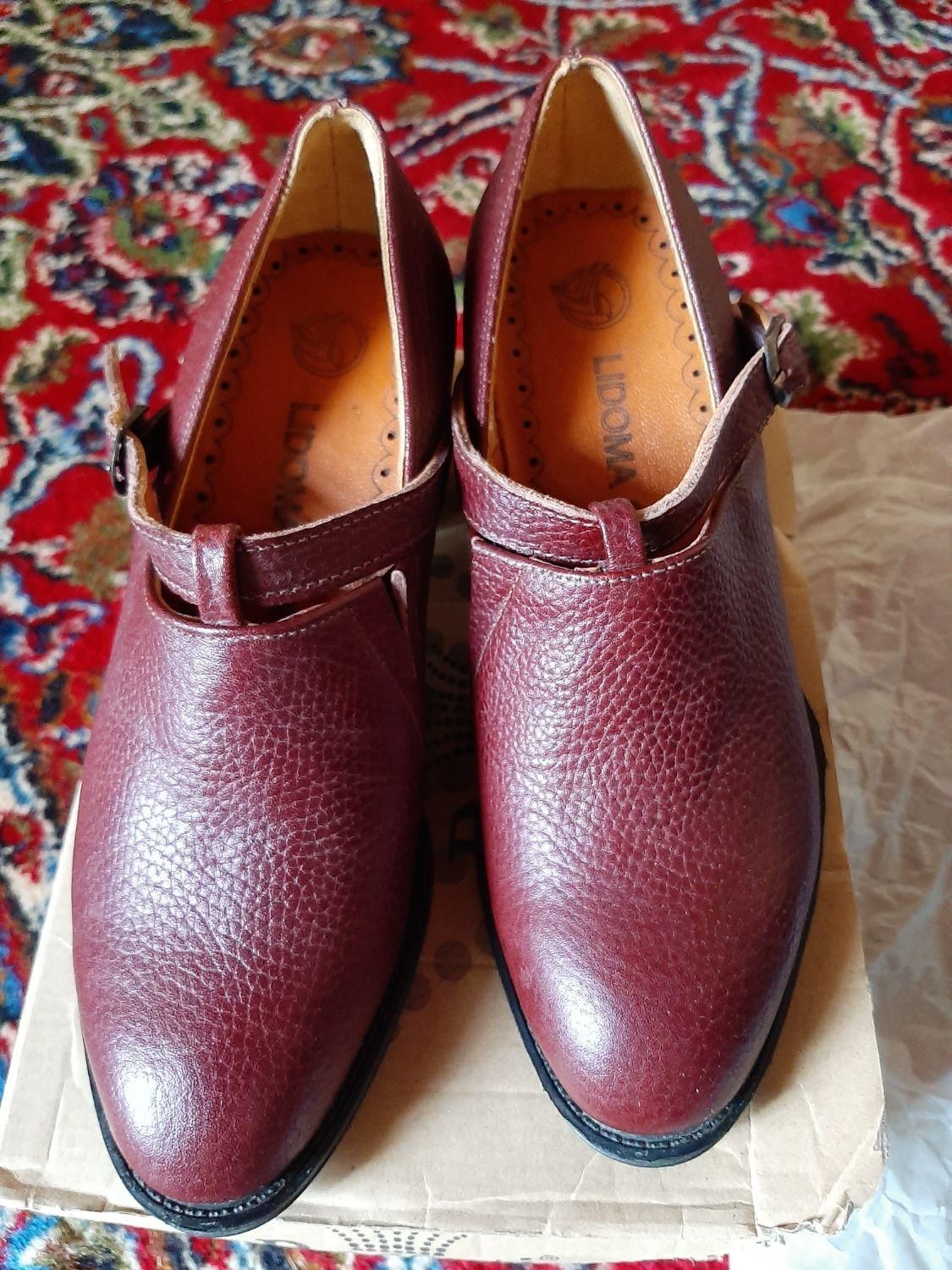 کفش چرم طبیعی نو و آکبند ۳۷|کیف، کفش، کمربند|ساری, |دیوار