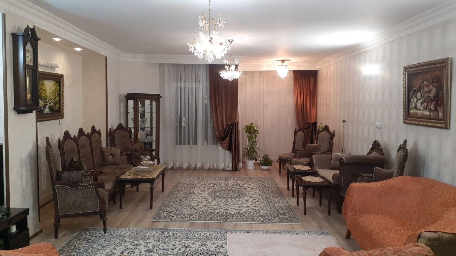 آپارتمان ۱۳۵ متری / خیابان جابرانصاری / حیاط دار|فروش آپارتمان|اصفهان, طامه|دیوار