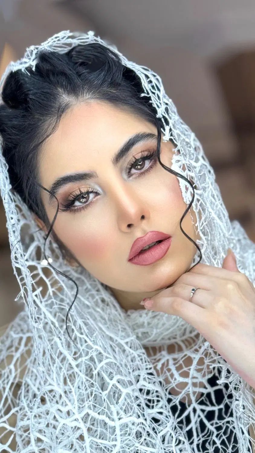 میکاپ و شینیون ویژه در کرج، عروس سرا|خدمات آرایشگری و زیبایی|کرج, کوی مدرس|دیوار