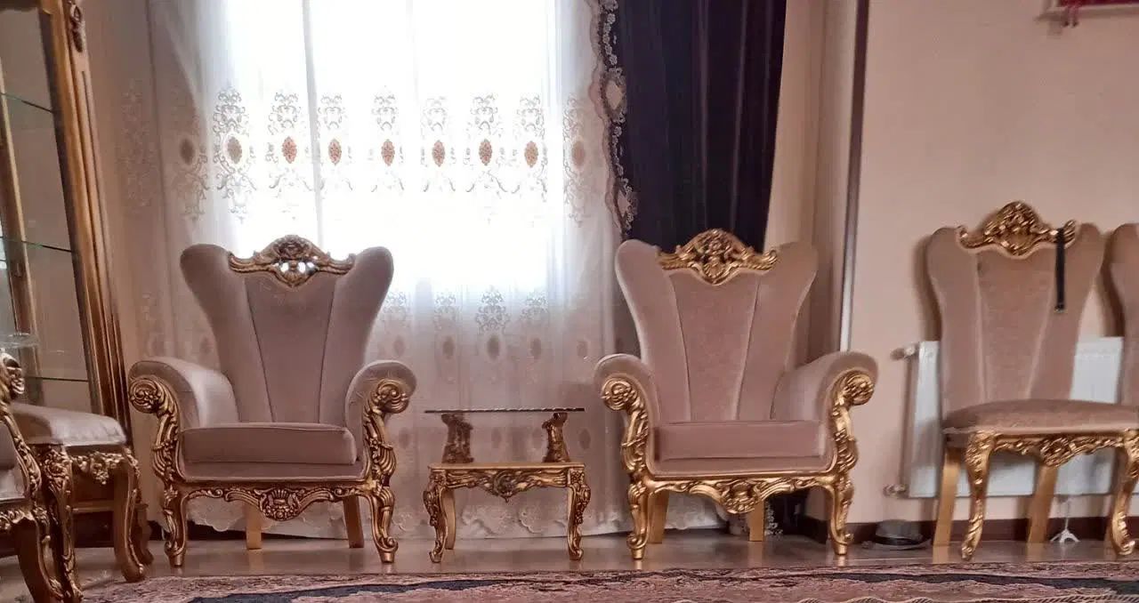 مبل یازده نفره سالم با دوعسلی وجلو مبلی|مبلمان خانگی و میز عسلی|تهران, گلچین|دیوار