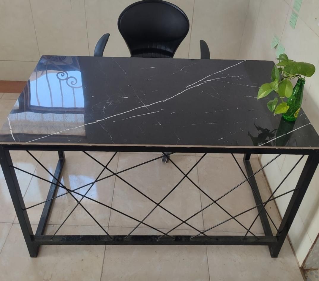 میز اداری|دفتر کار|اصفهان, قهجاورستان|دیوار