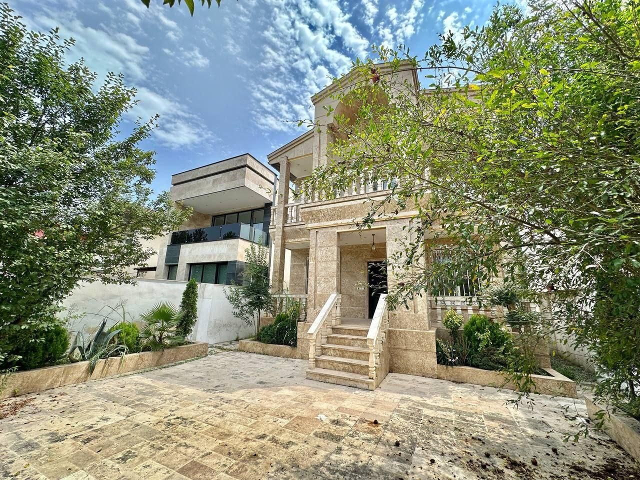 ویلاباغ نماکلاسیک دوبلکس 250متری سند تک برگ شهرکی|فروش خانه و ویلا|رامسر, |دیوار