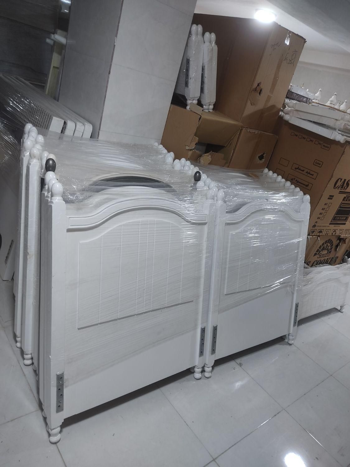 وکیوم تخت یک نفره.تختخواب وکیوم یک نفره|تخت و سرویس خواب|خرم‌آباد, |دیوار