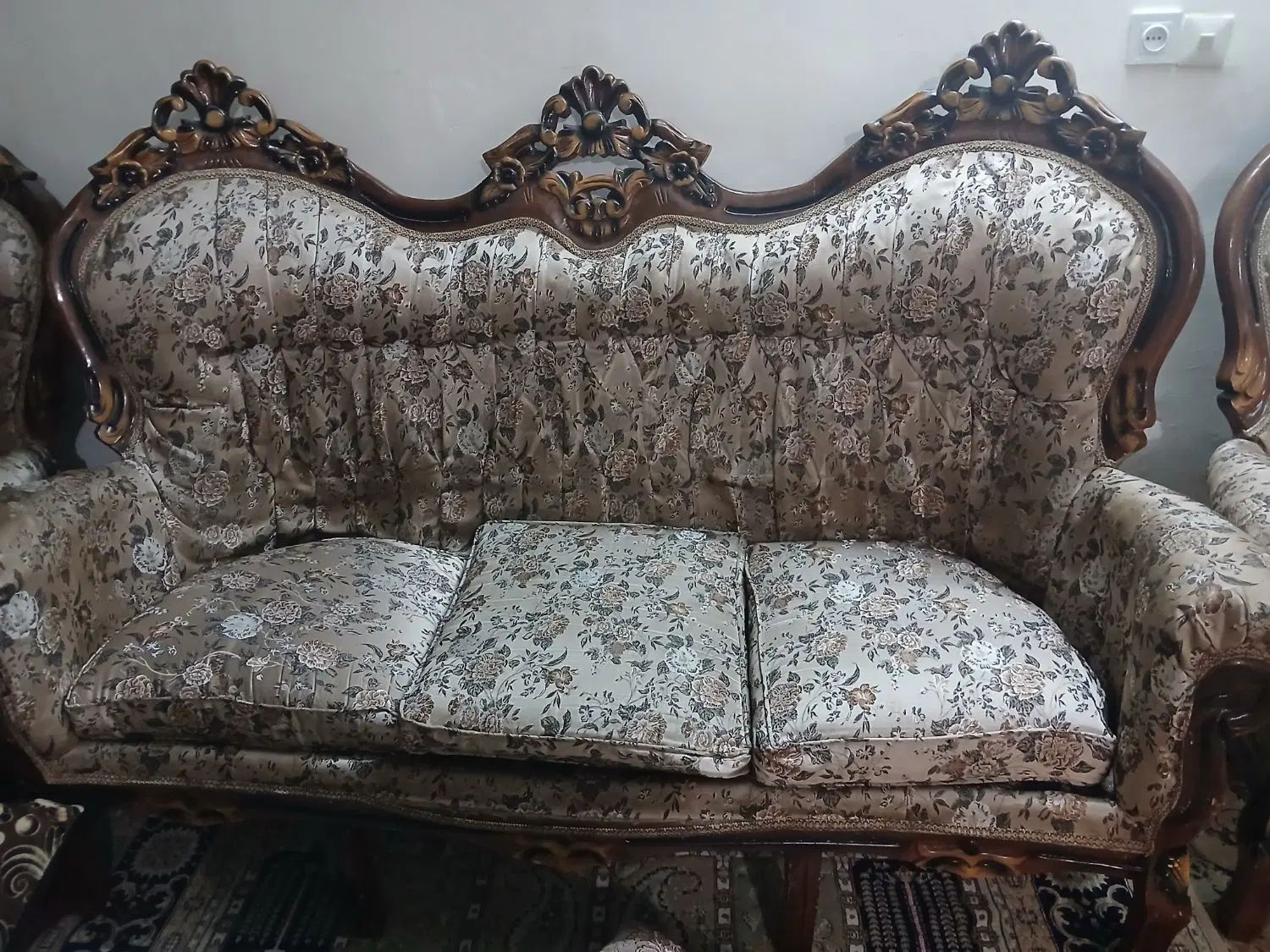 مبل 9 نفره چوب گردو قدیمی|حراج|مشهد, کوه سنگی|دیوار
