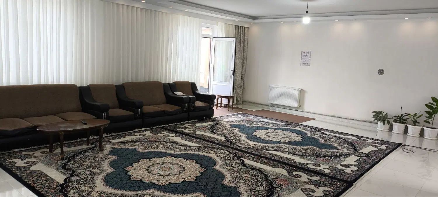 خانه استخردار    دوخوابه ۱۵۰متری حیاط باغ|اجارهٔ کوتاه‌مدت ویلا و باغ|سرعین, |دیوار