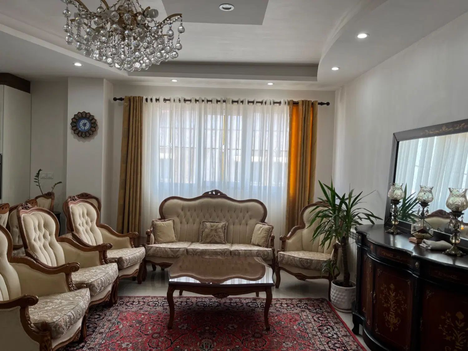 آپارتمان شیک با نور و موقعیت مناسب در سعدی|اجارهٔ آپارتمان|رشت, آزادگان|دیوار