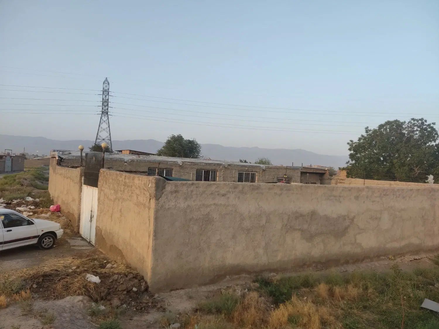 اجاره دامداری ترمینال کفکدک هجرت 8 جهت انبار و ...|اجارهٔ خانه و ویلا|نیشابور, مبارکه|دیوار