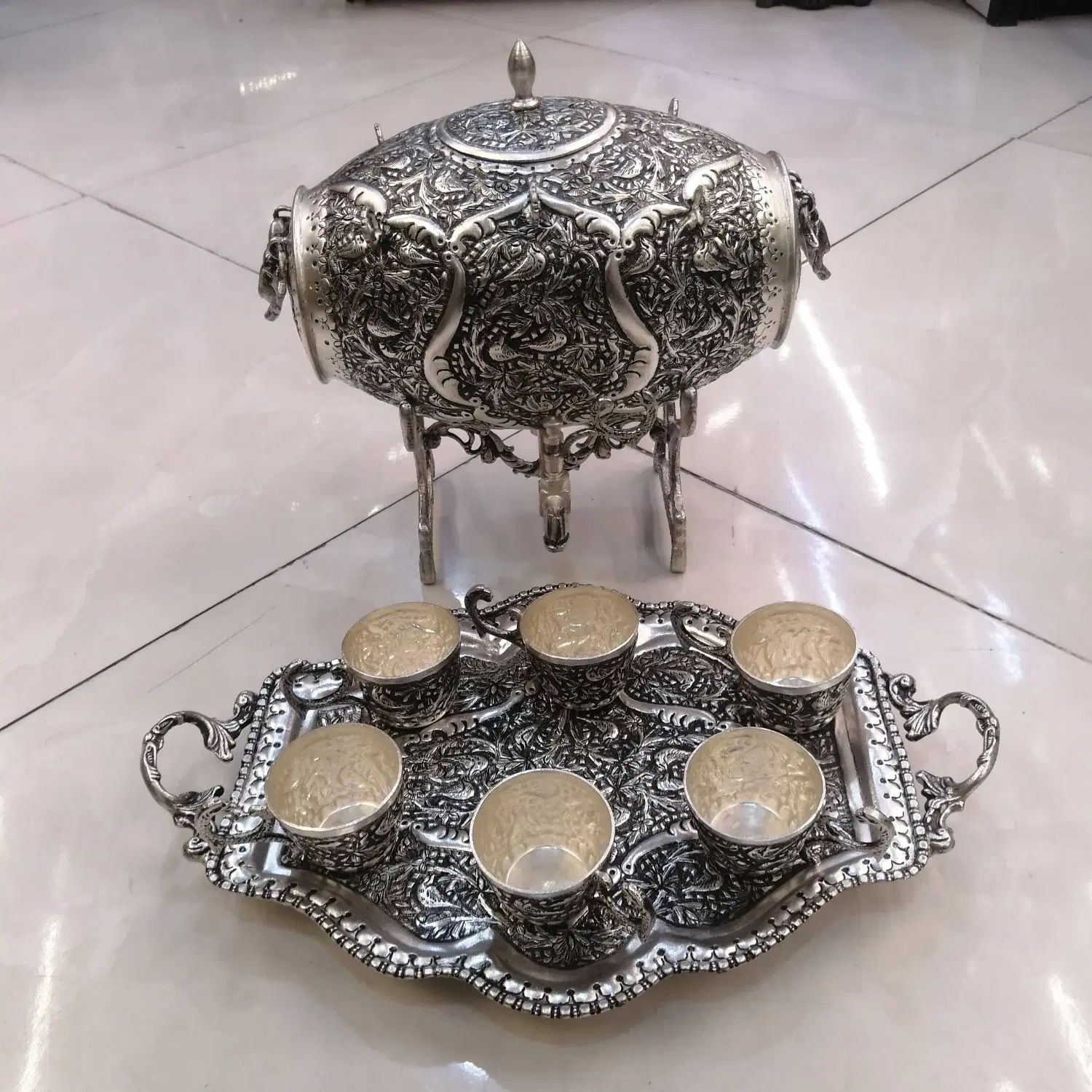 سرویس های سماور و شراب خوری قلم زنی اعلاء درباری|صنایع دستی و سایر لوازم تزئینی|سبزوار, بیهق شرقی|دیوار