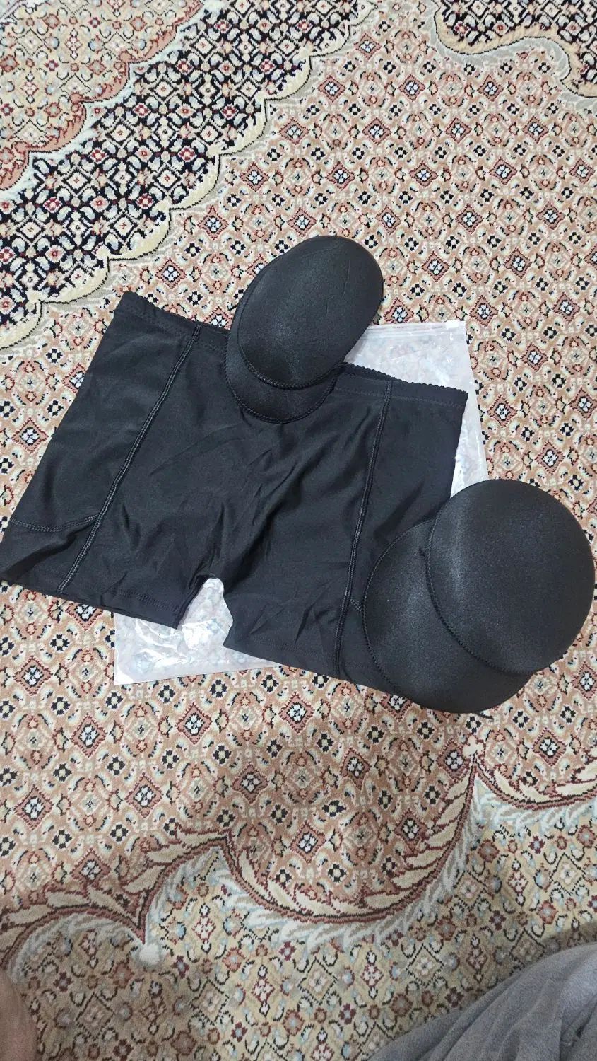 شورت پروتز دار|لباس|رشت, کوی حسینی|دیوار