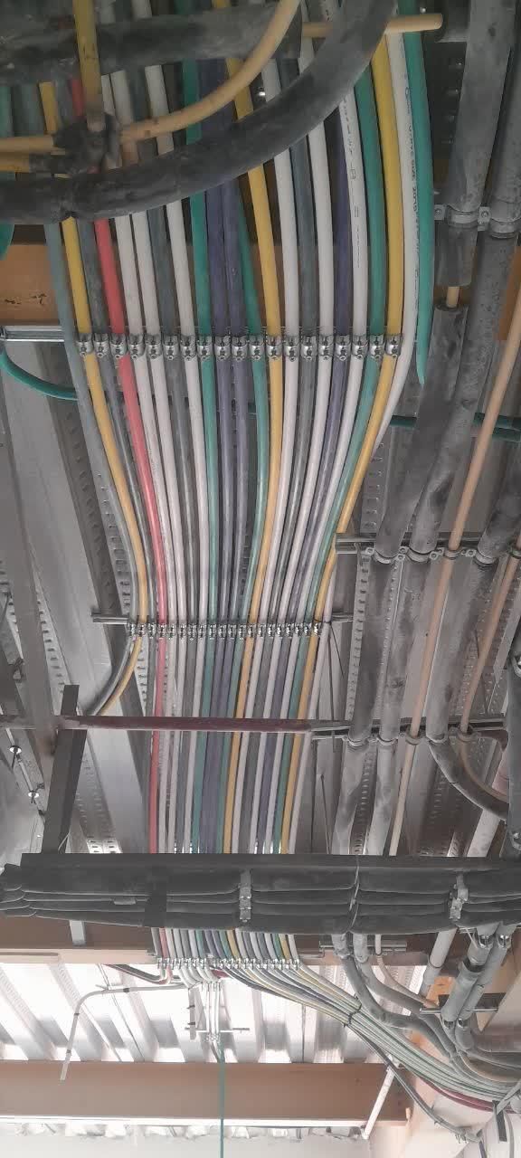 نیروی نیمه ماهرو ماهروشاگردبرق|استخدام صنعتی، فنی، مهندسی|مشهد, هنرستان|دیوار