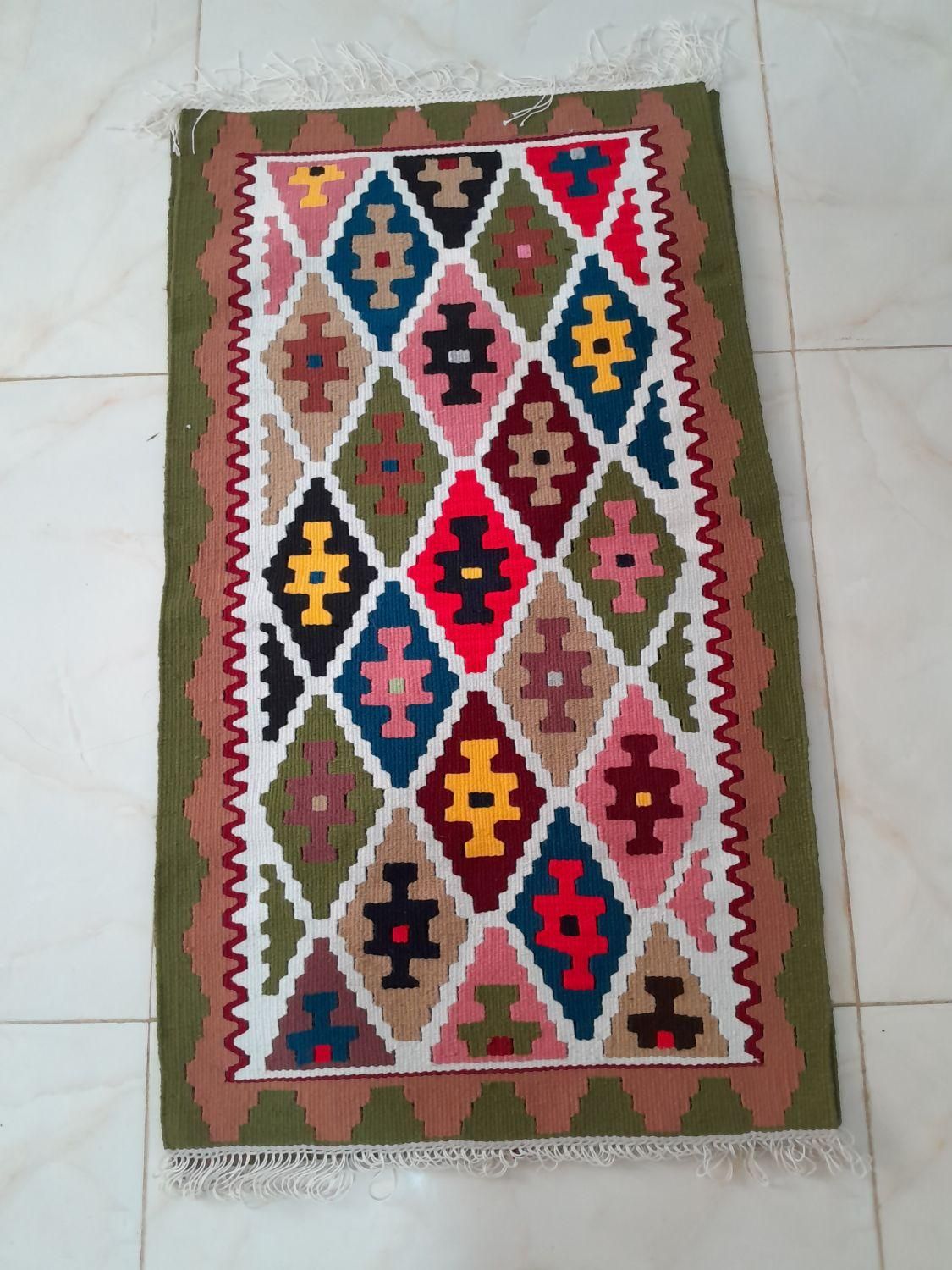 پادری سنتی|فرش|کرج, کلاک نو|دیوار