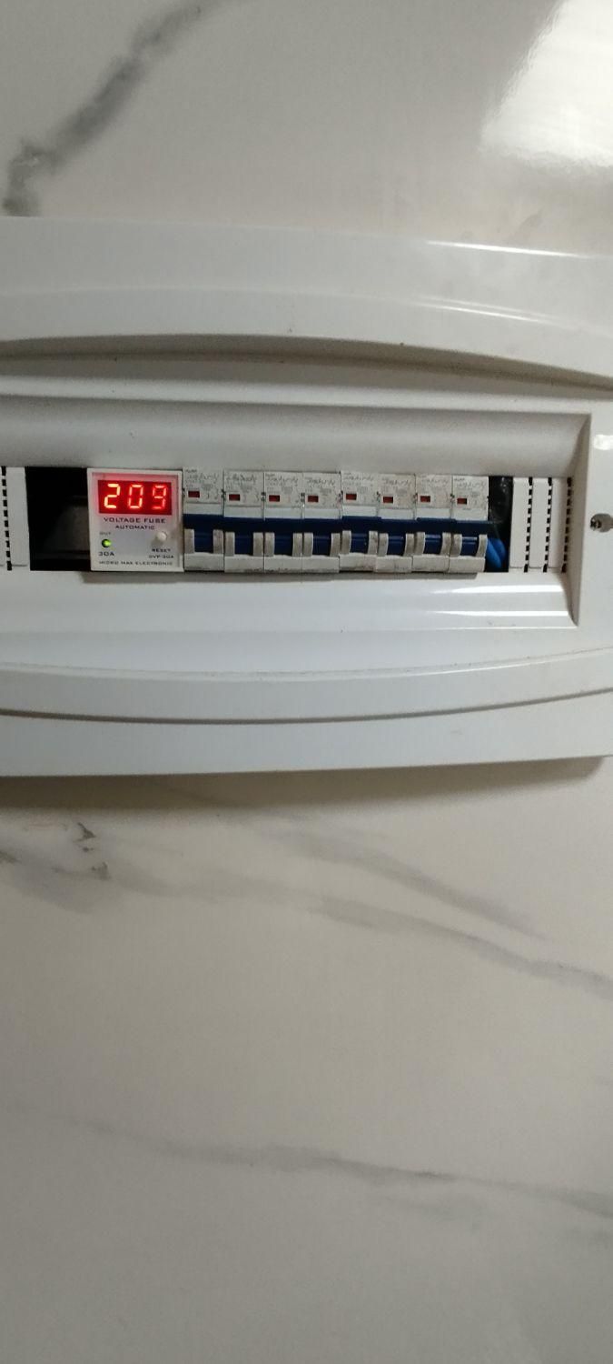 برقکار ساختمان رفع اتصالی،لاین نوری و غیره..|خدمات پیشه و مهارت|ساوه, |دیوار