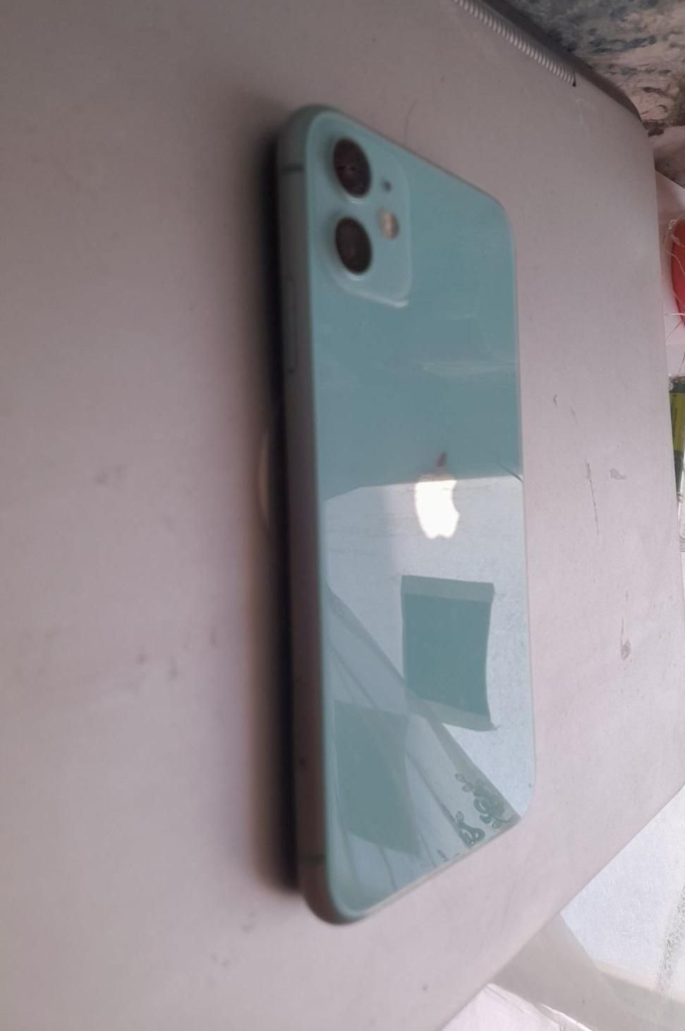 اپل iPhone 11 با حافظهٔ ۱۲۸ گیگابایت|موبایل|قم, دانش|دیوار