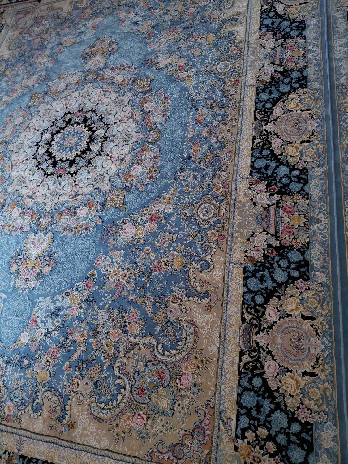سلام یک جفت فرش آبی نقره‌ای ۱۲متری|فرش|اصفهان, جنیران (لادان)|دیوار