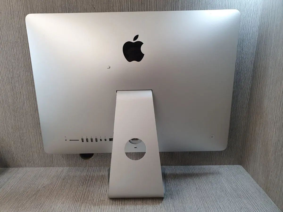 آیمک iMac آل این وان اپل ۲۲ اینچ تا ۲۷ اینچ|رایانه رومیزی|اصفهان, ملک|دیوار