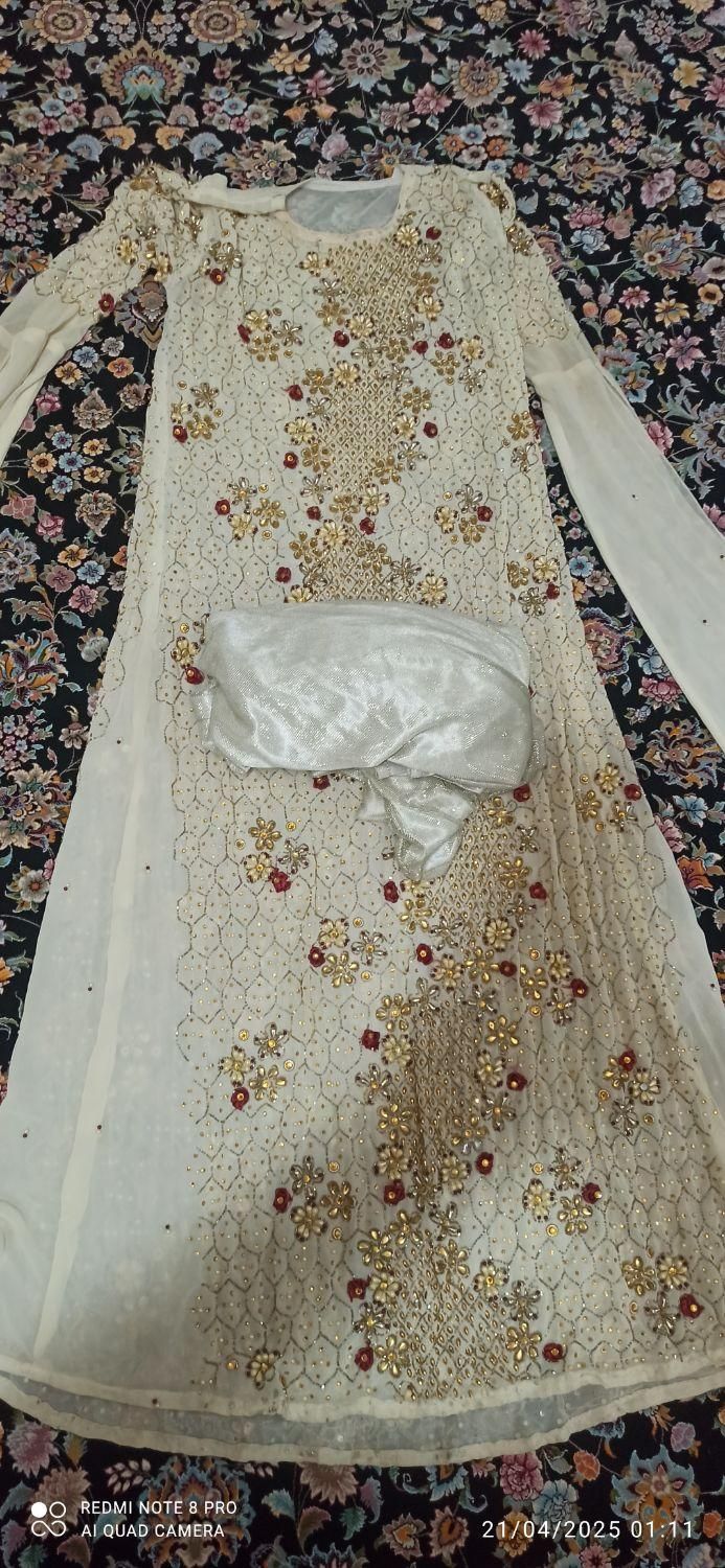 لباسکردی|لباس|سنقر, |دیوار