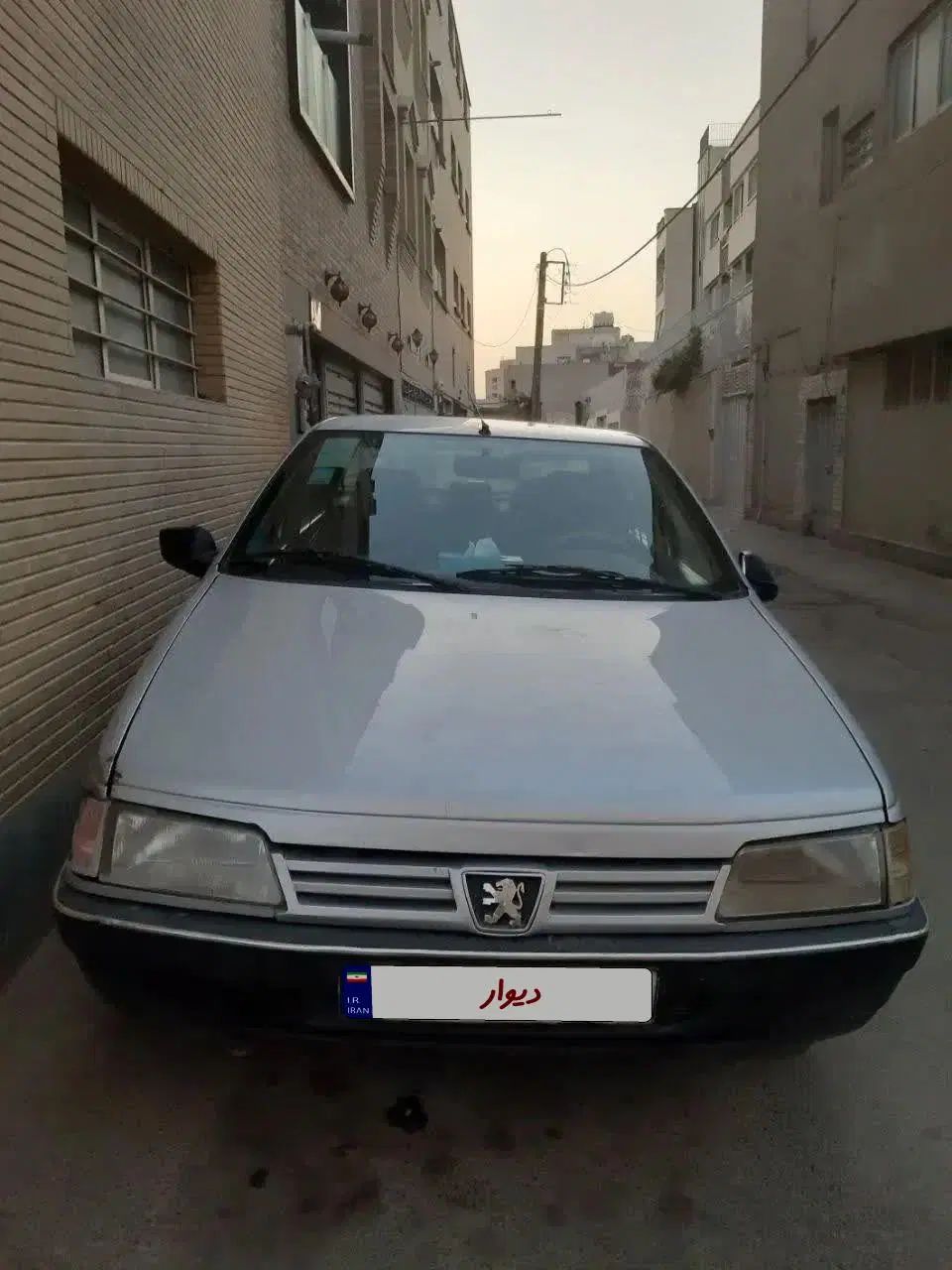 پژو ۴۰۵ نقره ای دوگانه فابریک مدل ۱۳۹۷|خودرو سواری و وانت|اصفهان, باب الدشت|دیوار