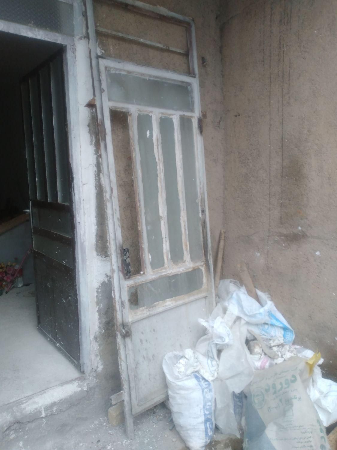 درب و پنجره خانه|حراج|خرمآباد, |دیوار