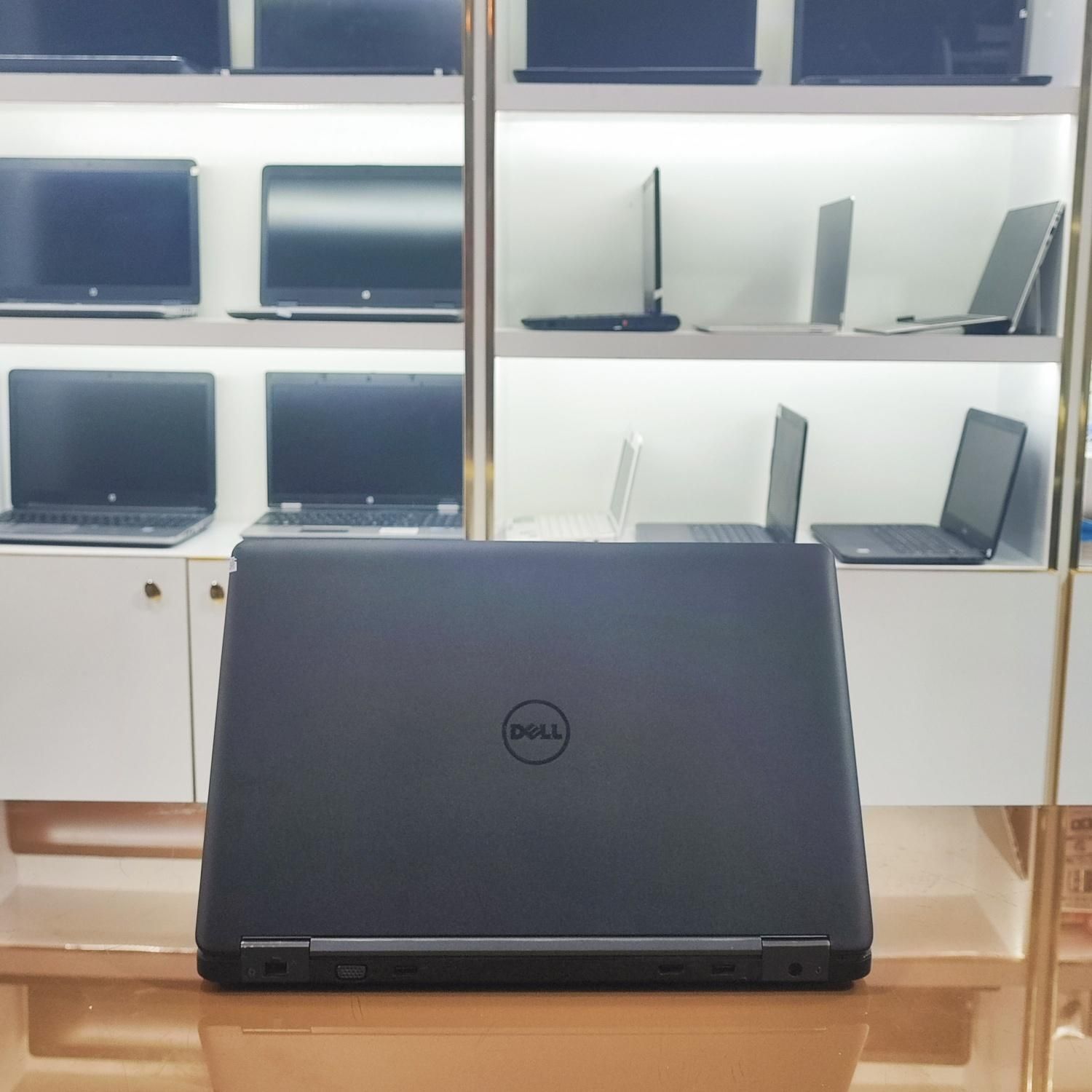 لپتاپ دل i7، دو گیگ گرافیک مجزا، ویندوز اصلی|رایانه همراه|اصفهان, سرچشمه|دیوار