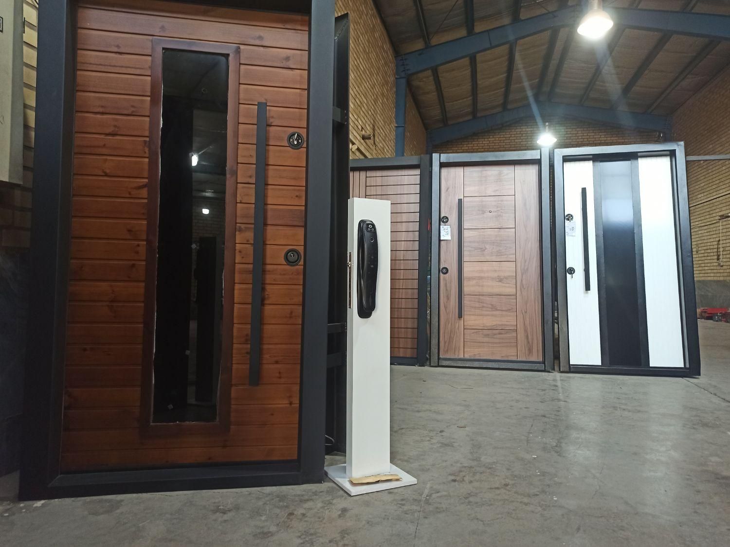 درب ضد سرقت(ضدسرقت امنیتی)ترمو فنلاند/مدرن|مصالح و تجهیزات ساختمان|برخوار, |دیوار