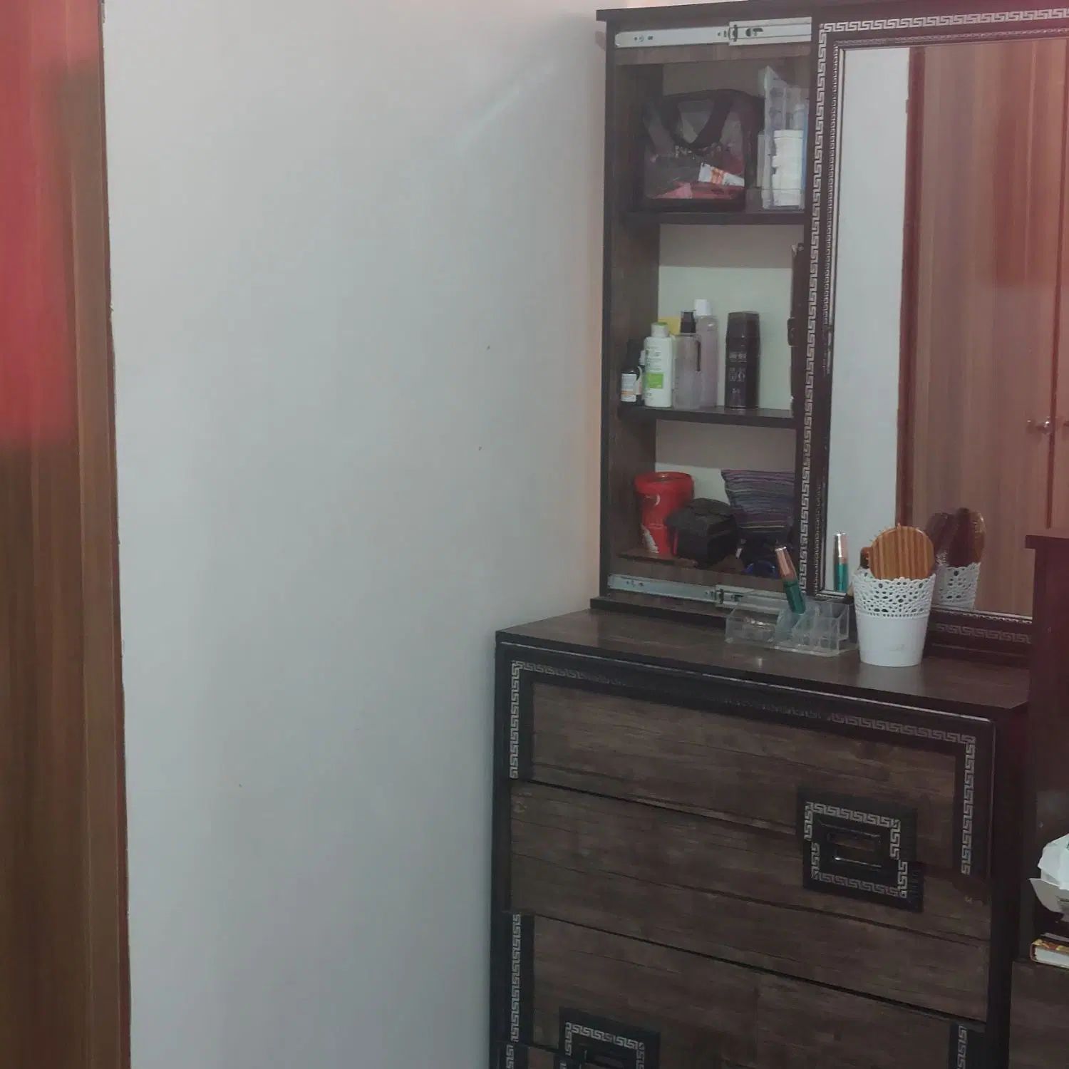 سرویس خواب دو نفره|تخت و سرویس خواب|رشت, باهنر|دیوار