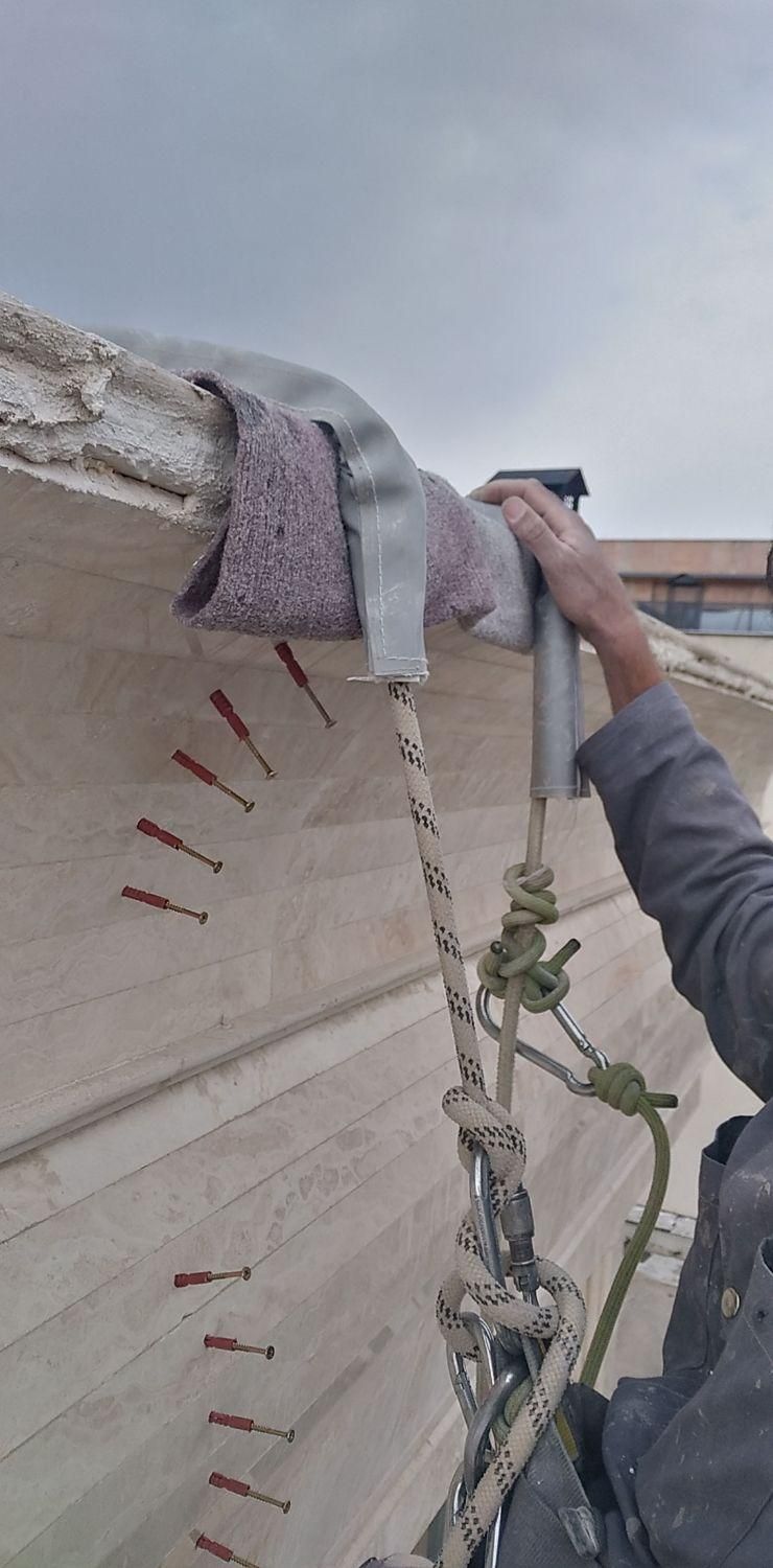 کار در ارتفاع نماشستشوعایق نانوکنتکس پیچ داربست|خدمات پیشه و مهارت|شیراز, زند|دیوار