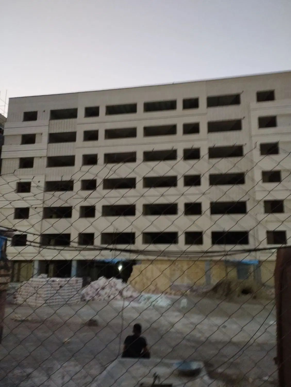 پیش فروش اپارتمان ۱۰۰متری بهارستان(شرکت نفت)|پیش‌فروش املاک|اصفهان, بهارستان|دیوار
