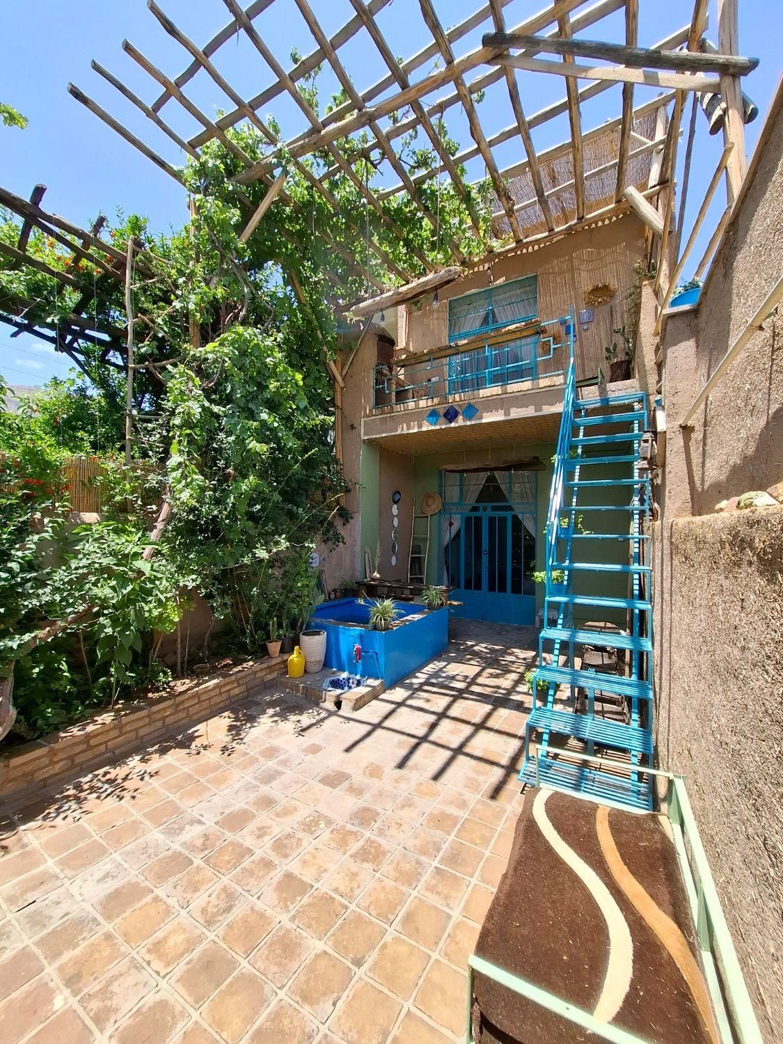 بومخانه در محیطی دنج|اجارهٔ کوتاه‌مدت ویلا و باغ|قمصر, |دیوار