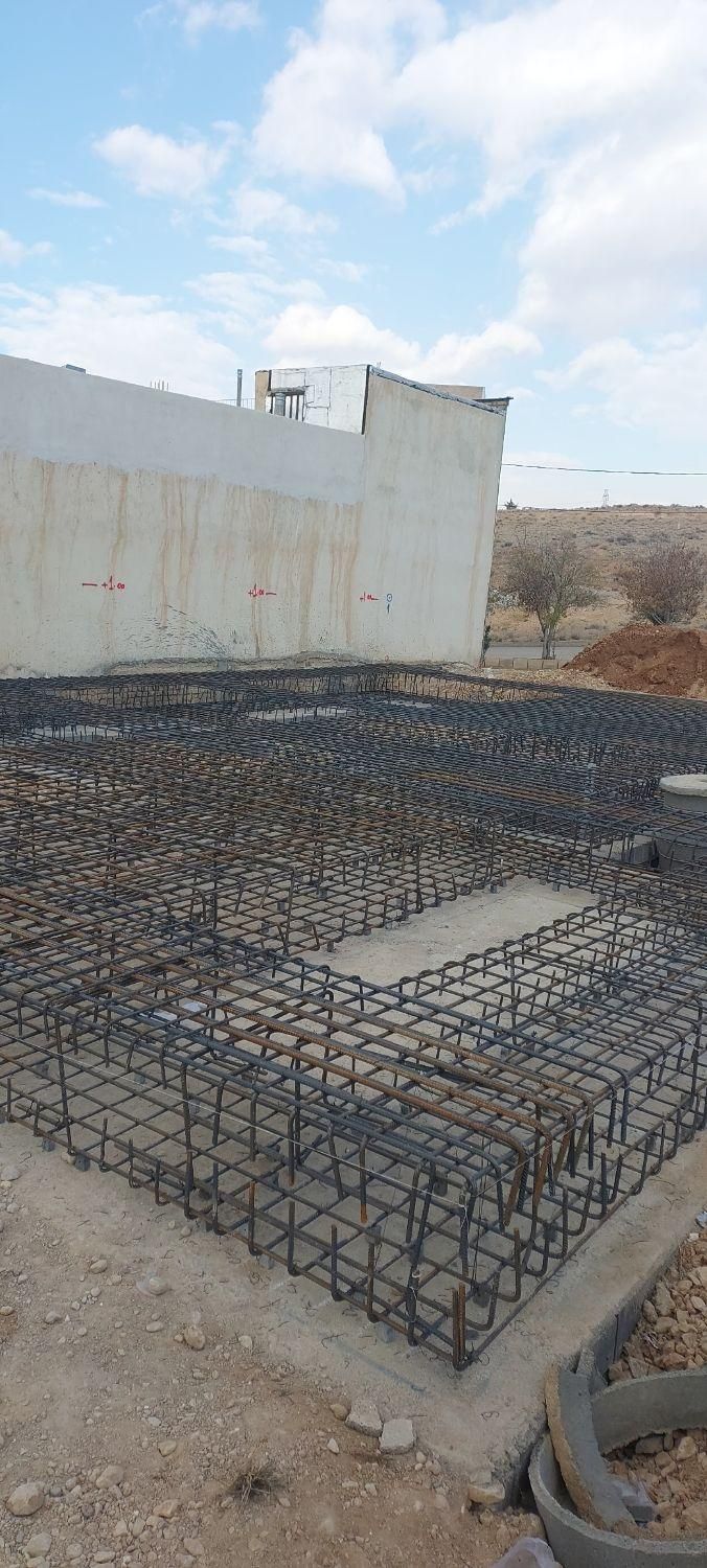 پیمانکاری ساختمان اسکلت بتنی استخر سیمانکاری|خدمات پیشه و مهارت|صدرا-فارس, فاز ۱|دیوار
