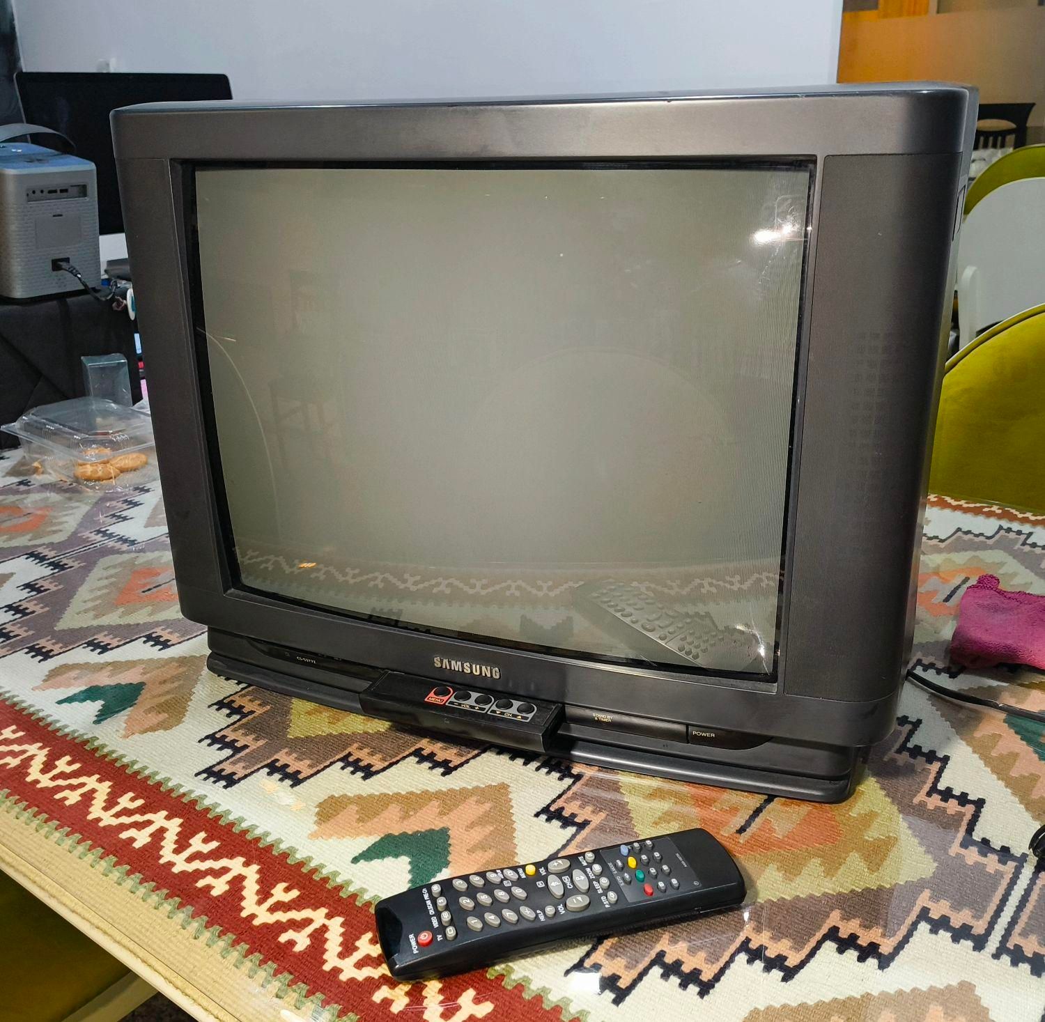 تلویزیون ۲۱  سامسونگ سالم با ریموت|تلویزیون و پروژکتور|تبریز, |دیوار