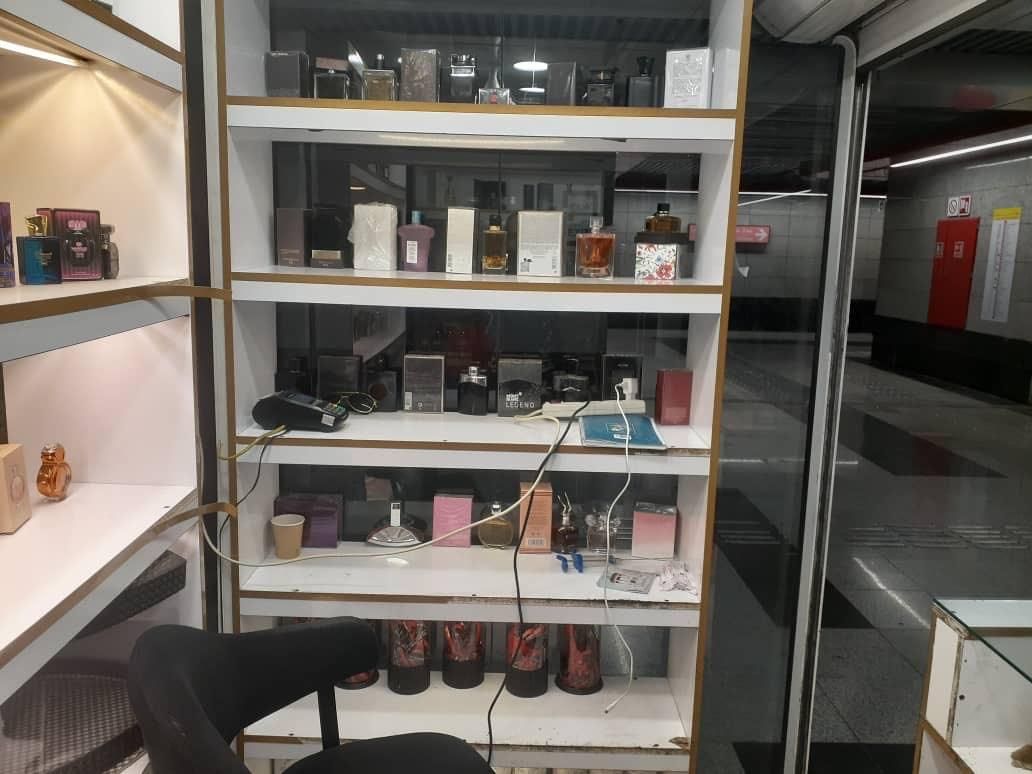 فروشنده عطرو ادکلن|استخدام بازاریابی و فروش|تهران, میدان ولیعصر|دیوار