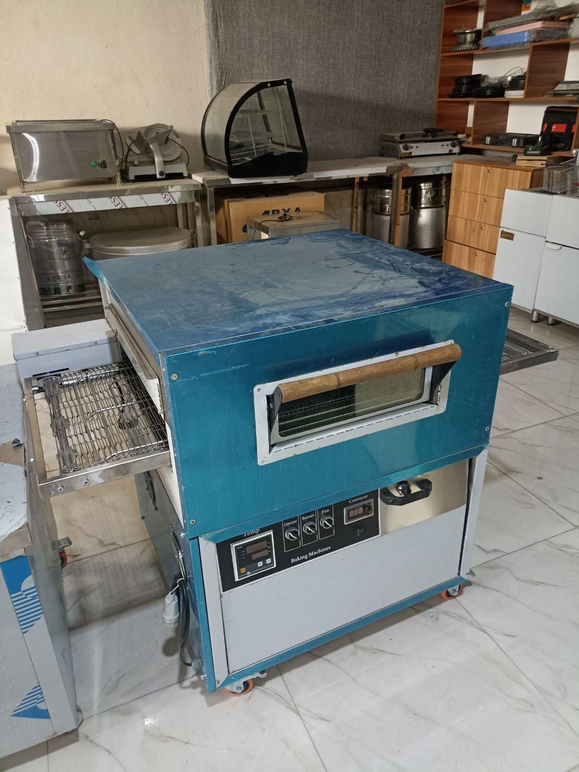 تاپینگ فریزر صندوقی فرریلی میز بردینگ گریل و سرخکن|کافی‌شاپ و رستوران|تهران, بهارستان|دیوار