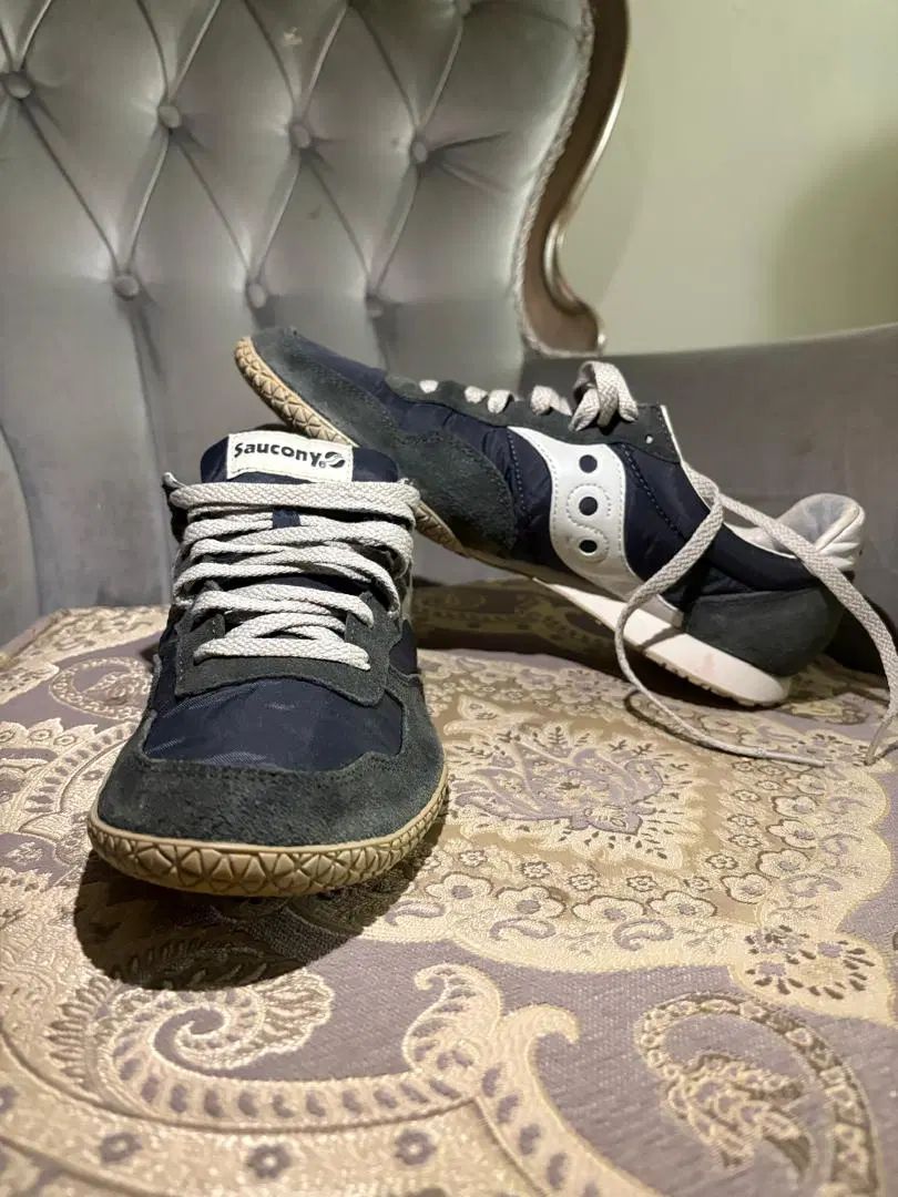 کفش saucony اصل در حد نو سایز ۴۴.۵|کیف، کفش، کمربند|تهران, اتحاد|دیوار