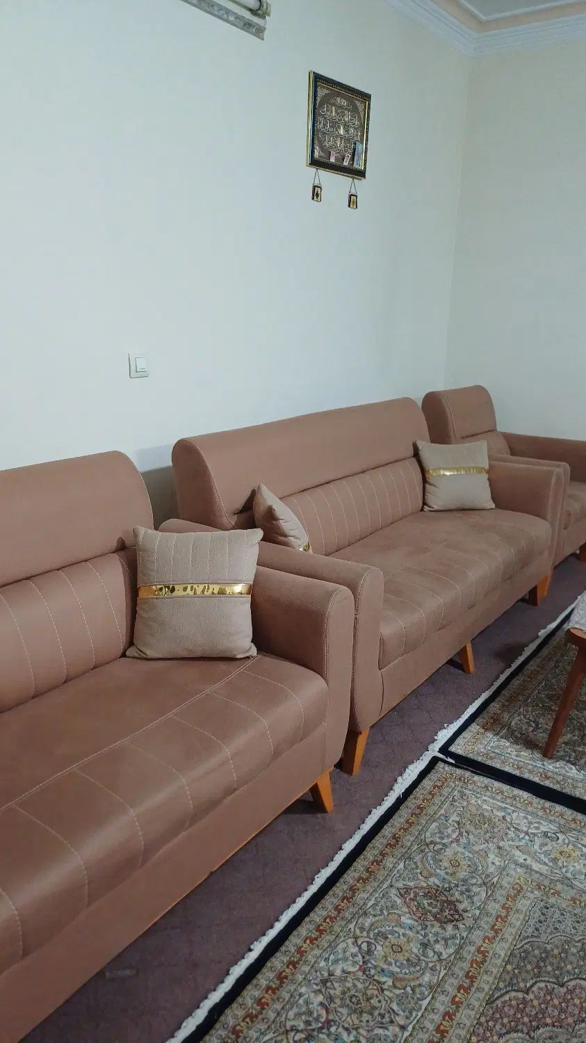 مبلمان ۷ نفره و تخت دونفره|مبلمان خانگی و میز عسلی|تهران, طیب|دیوار