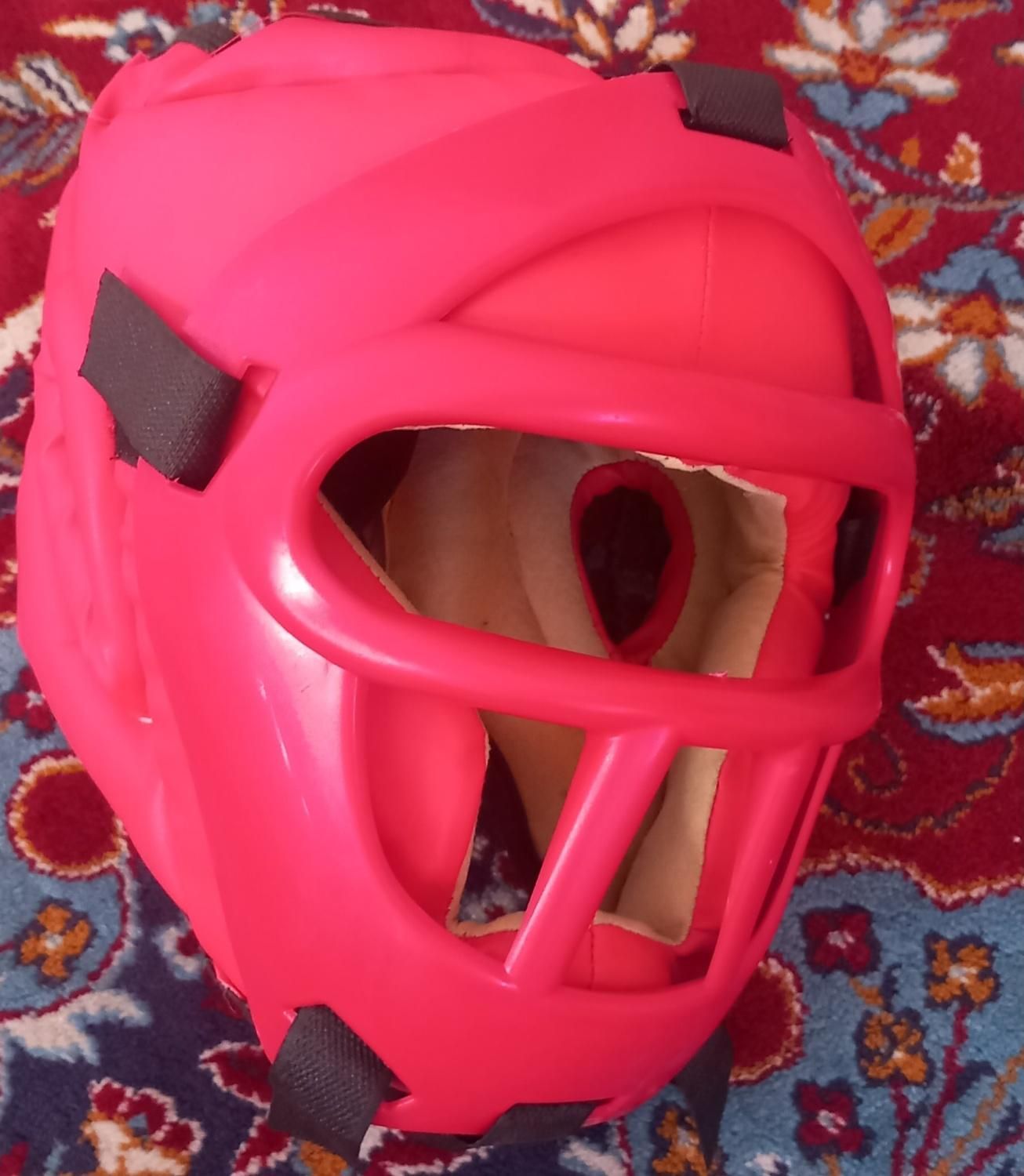 کلاه،ساق بند،دستکش و هوگو دفاع شخصی|تجهیزات ورزشی|آستارا, |دیوار