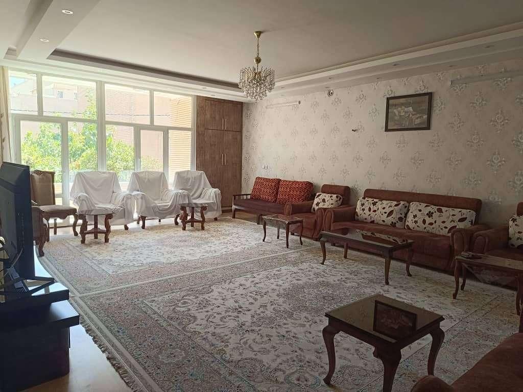 ویلایی دو طبقه 190 متر با نورگیری بی نظیر|فروش خانه و ویلا|اصفهان, جلالیه|دیوار