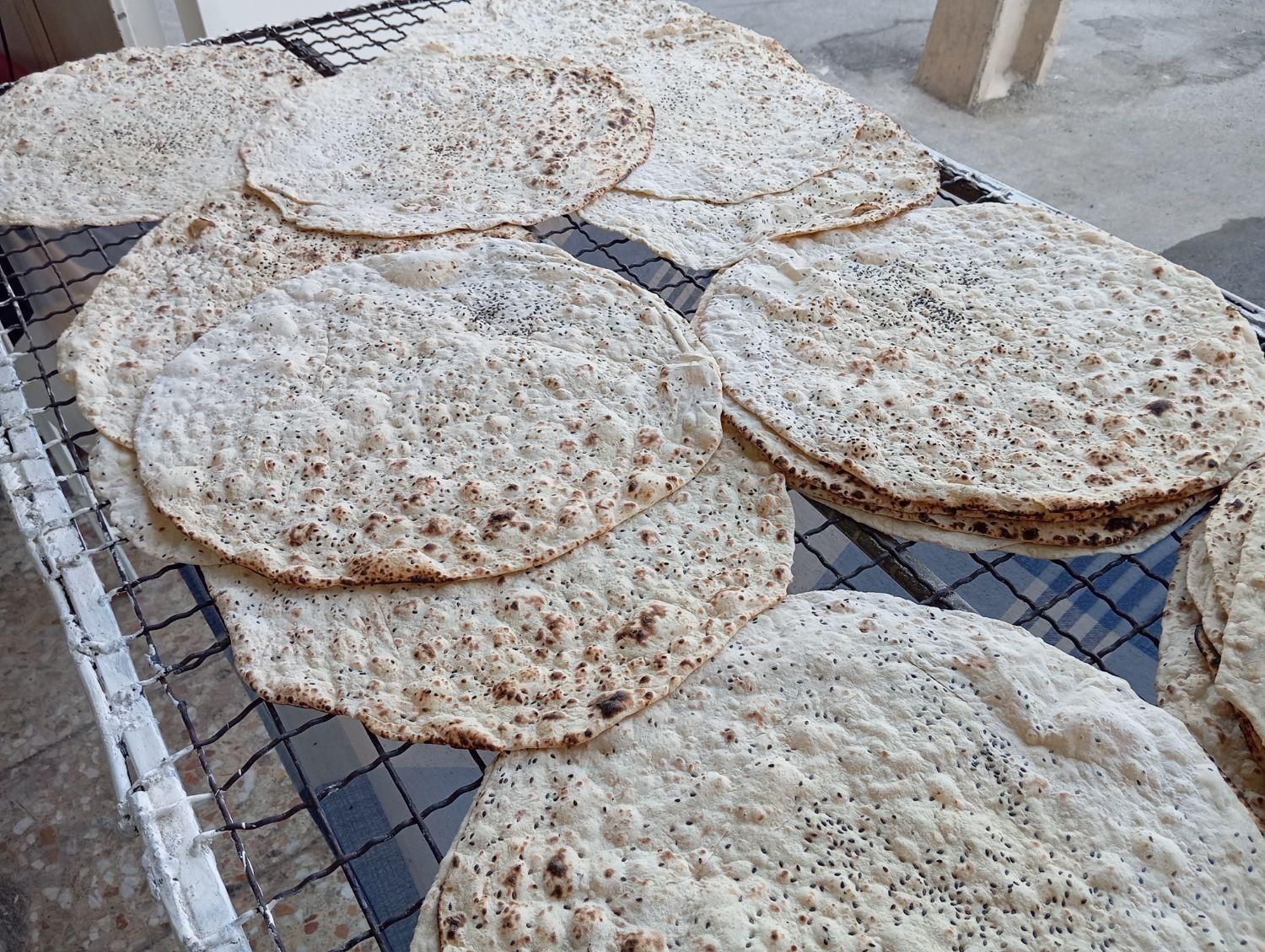 استخدام نیروی خانم  یا آقا همراه باخودرو تبلیغ نان|استخدام بازاریابی و فروش|اصفهان, ماشاده (رهنان)|دیوار
