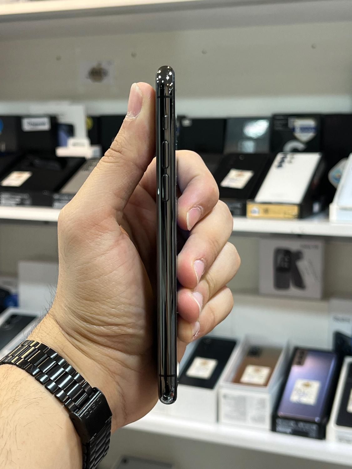 Iphone 11 Pro 256GB LLA باتری ۸۵ درصد|موبایل|کرج, کوی امامیه|دیوار