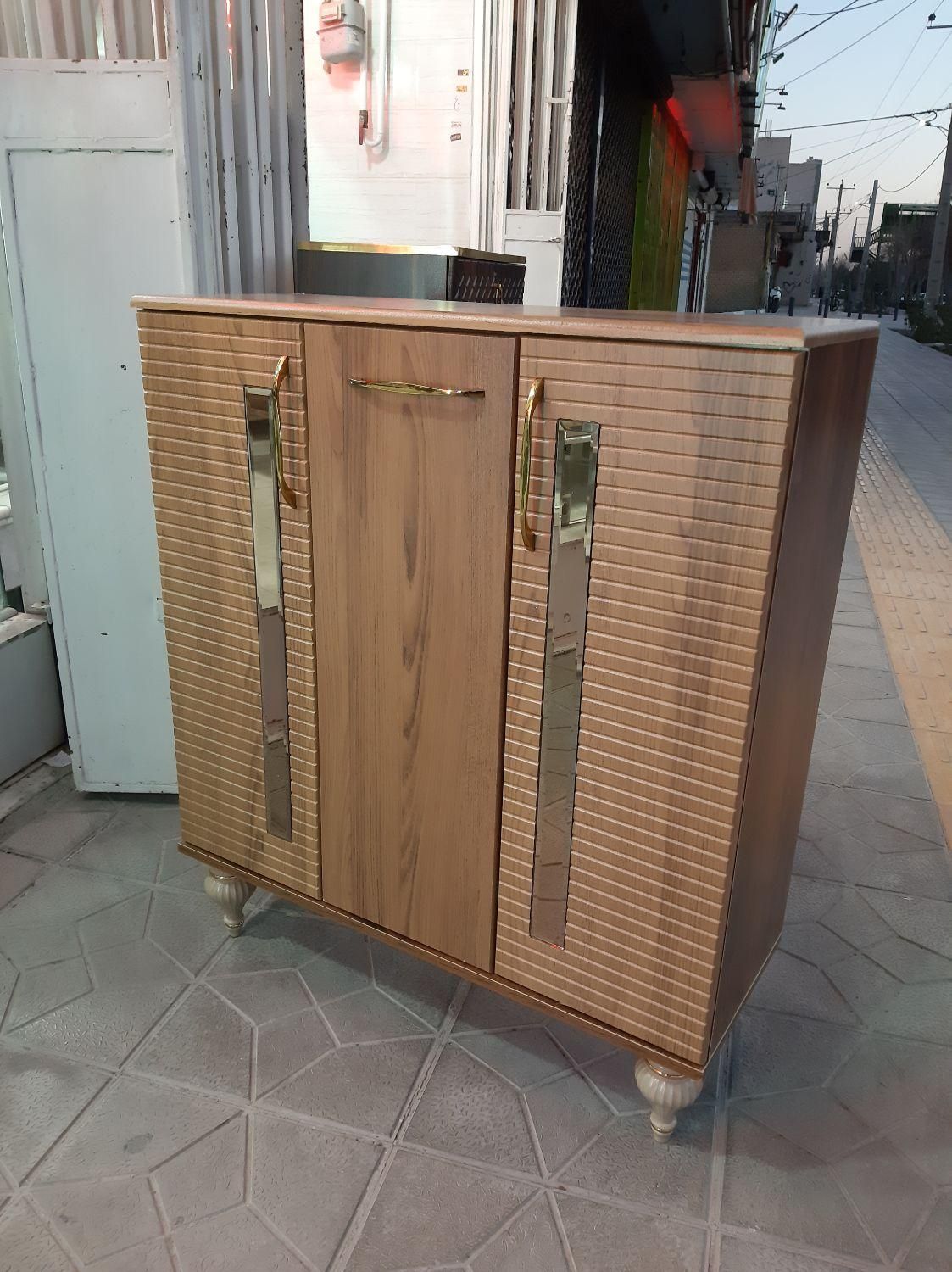 جاکفشی سه درب|جاکفشی، کمد، دراور|اصفهان, فجر|دیوار