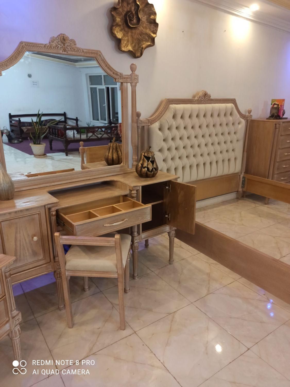 تخت خواب چوبی دو نفره ونوجوان ست کامل|تخت و سرویس خواب|پردیس, سیاه سنگ|دیوار