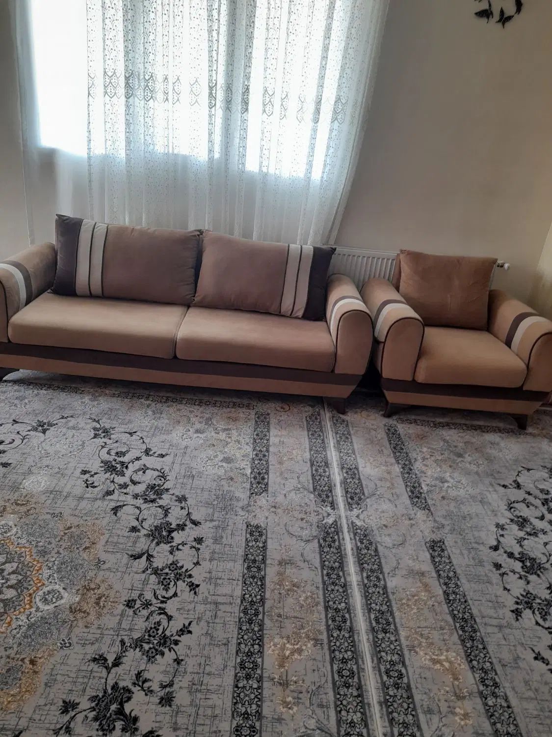 سلام یک دست مبل ۷نفره تروتمیز وسالم به قیمت|مبلمان خانگی و میز عسلی|هشتگرد, فاز ۲ مهستان|دیوار