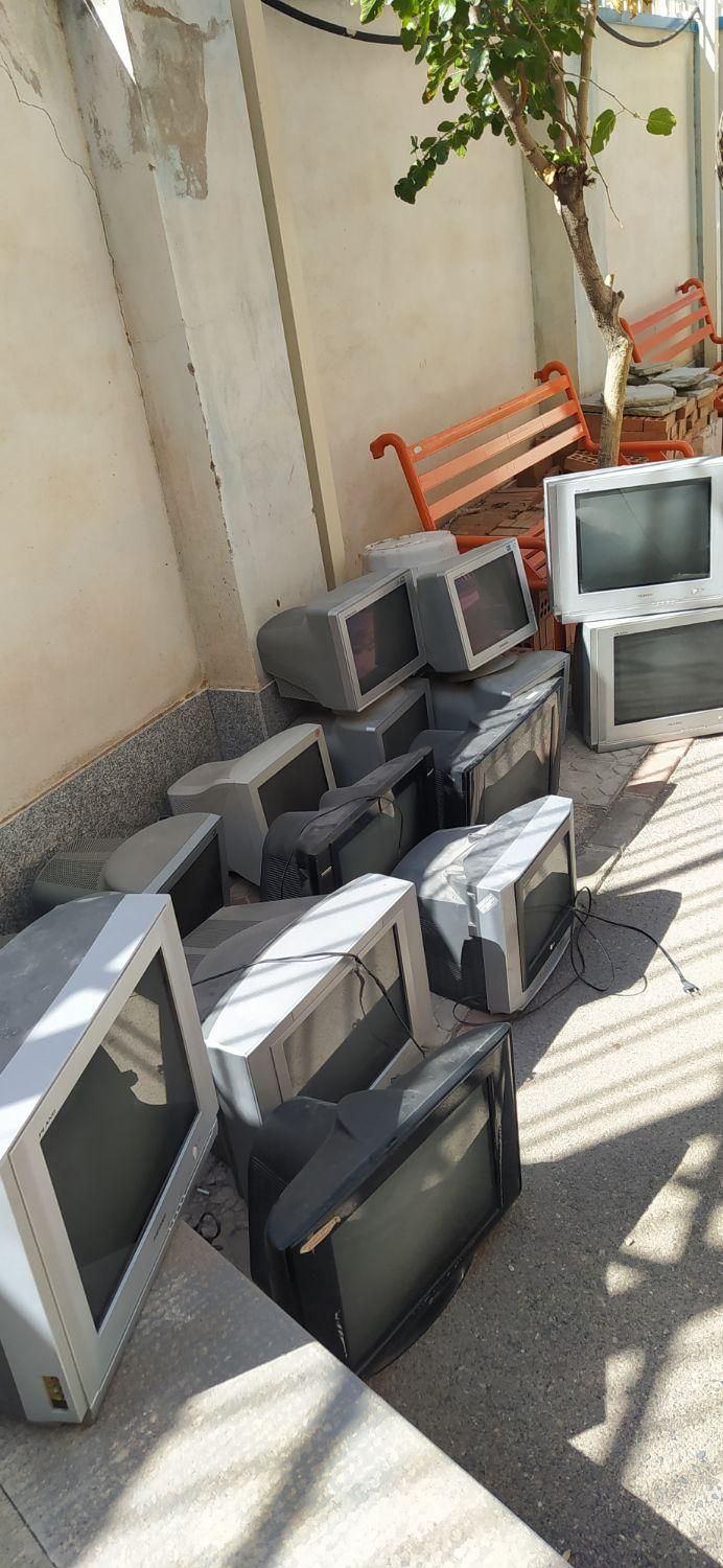 خریدار تلویزیون و مانیتور های قدیمی و خراب|تلویزیون و پروژکتور|تبریز, |دیوار